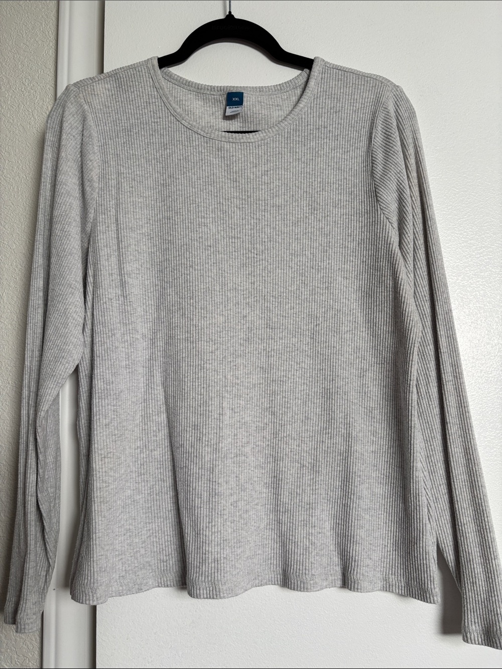 Old Navy Light Gray Ribbed Crewneck Long Sleeve Top
